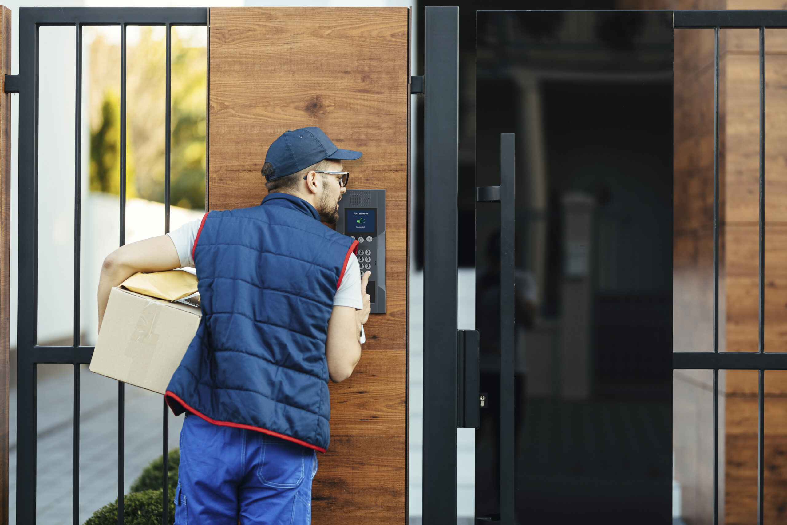 Sistem de interfonie si control acces